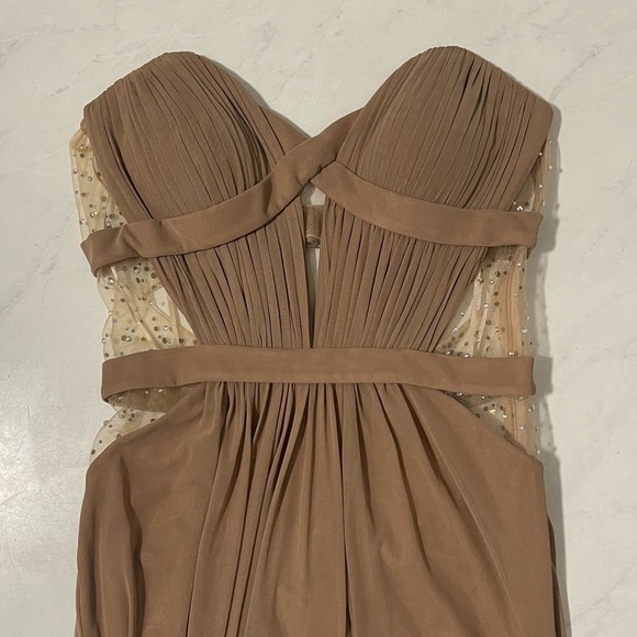 La Femme Size 6 Tan Strapless Mesh Bedazzle Cutout Maxi Dress Formal Party - Picture 3 of 9